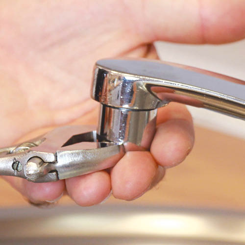 Please fill the source and the alt text